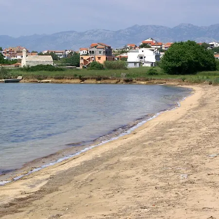 Appartamento Family-friendly With Swimming Pool Povljana, Pag - 25291