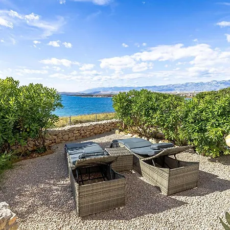 Family-friendly With Swimming Pool Povljana, Pag - 25291 *