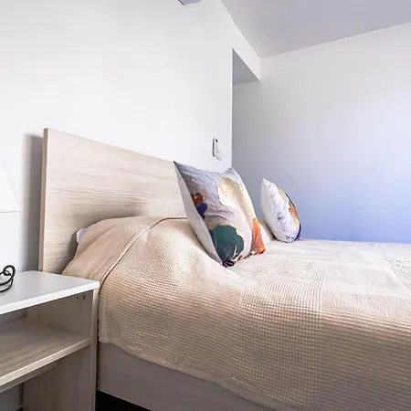 Apartment Family-friendly With Swimming Pool Povljana, Pag - 25291