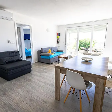 Family-friendly With Swimming Pool Povljana, Pag - 25291 Apartment Povljana