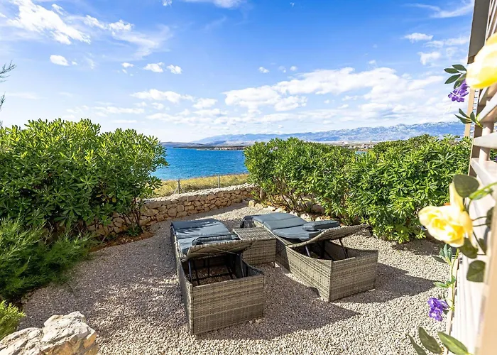 Family-friendly With Swimming Pool Povljana, Pag - 25291 *